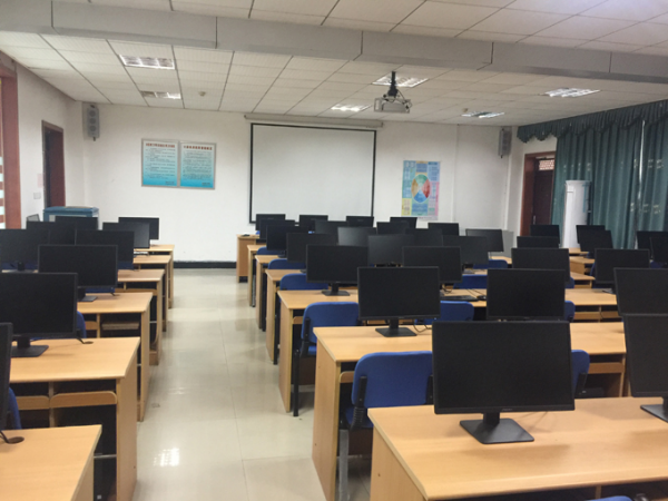 ����ģ��ʵ����